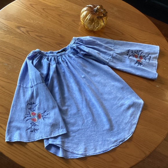 Giocam Powder Blue Peruvian Cotton top w/ embroidered sleeves Size M - Picture 1 of 4